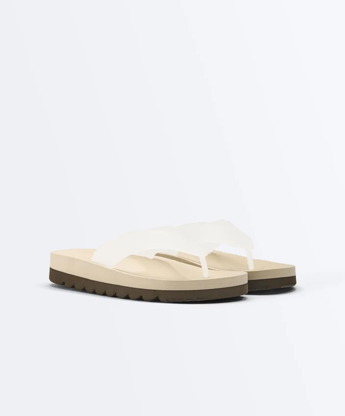 Plateau-Strand-Sandalen Plateau-Strand-Sandalen