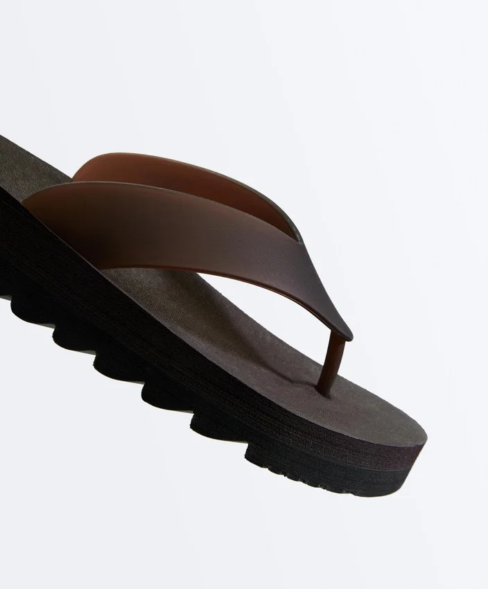 Plateau-Strand-Sandalen Plateau-Strand-Sandalen