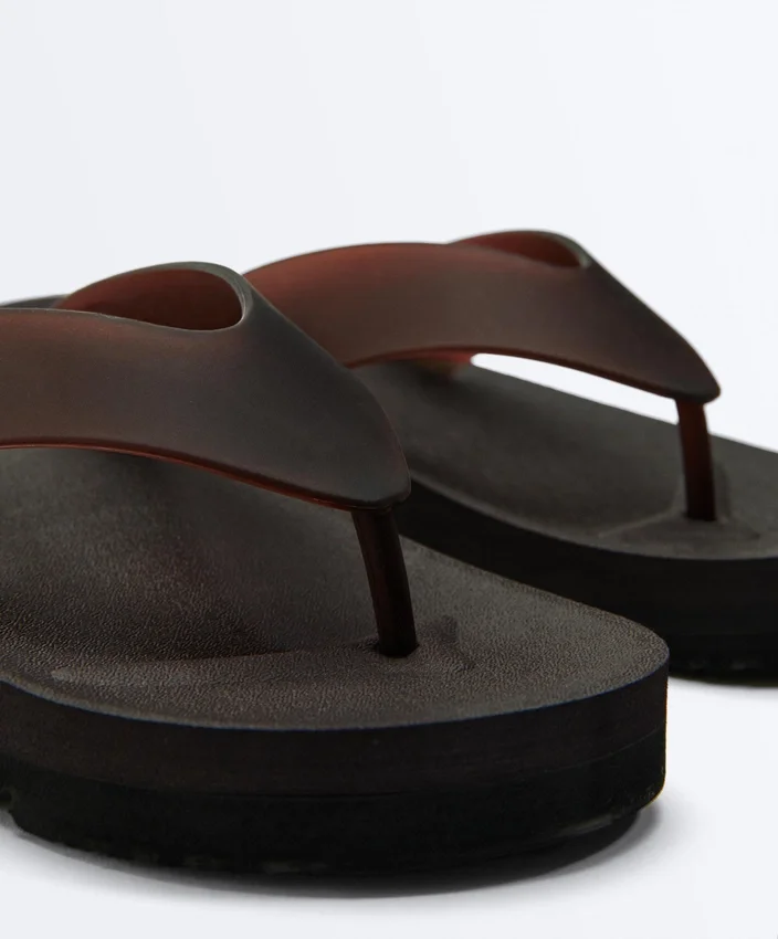 Plateau-Strand-Sandalen Plateau-Strand-Sandalen