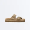 Plateausandalen aus Spaltleder mit Schnallen Plateausandalen aus Spaltleder mit Schnallen