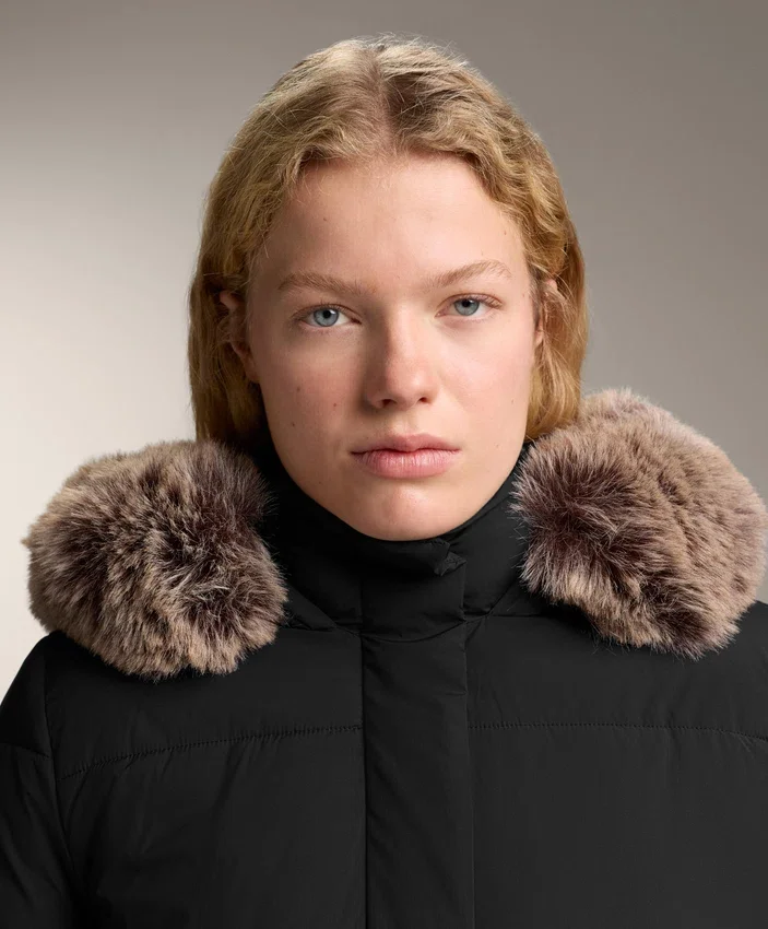 Primaloft® wasserabweisende, lange, wattierte Jacke Primaloft® wasserabweisende, lange, wattierte Jacke