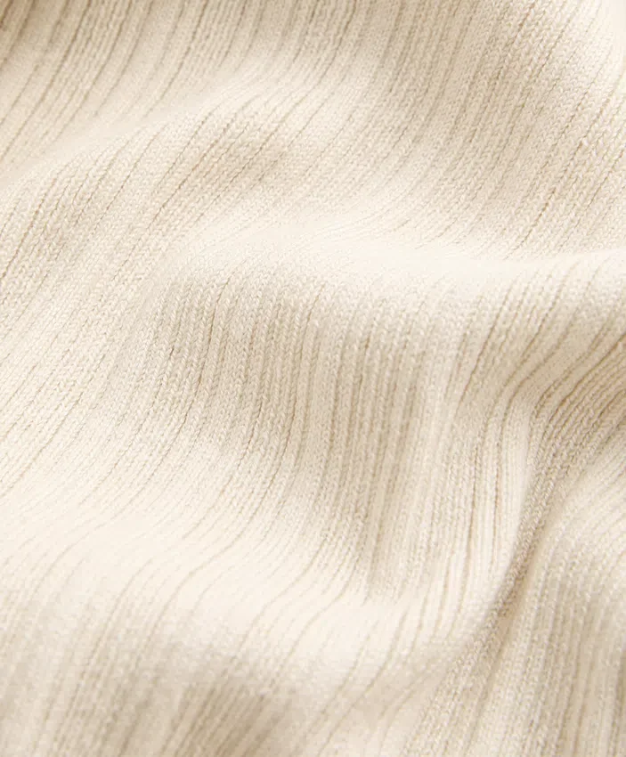 Pullover aus gekreuztem Rippstrick Pullover aus gekreuztem Rippstrick