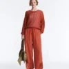 Pullover aus offenem Rippenstrick Pullover aus offenem Rippenstrick