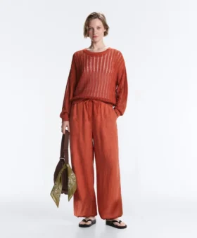 Pullover aus offenem Rippenstrick Pullover aus offenem Rippenstrick