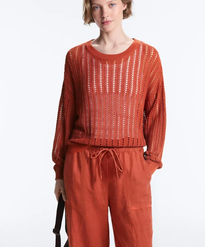 Pullover aus offenem Rippenstrick Pullover aus offenem Rippenstrick
