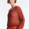Pullover aus offenem Rippenstrick Pullover aus offenem Rippenstrick