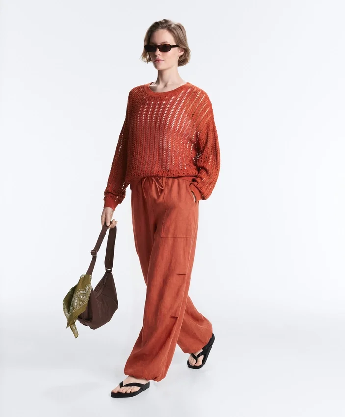 Pullover aus offenem Rippenstrick Pullover aus offenem Rippenstrick