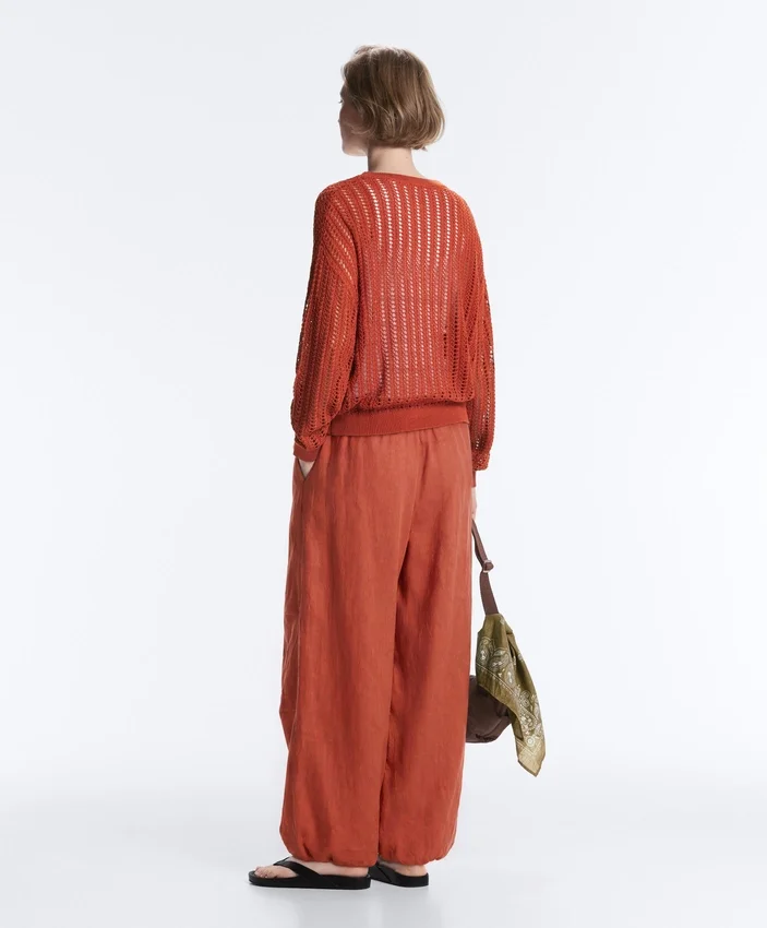 Pullover aus offenem Rippenstrick Pullover aus offenem Rippenstrick