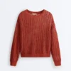Pullover aus offenem Rippenstrick Pullover aus offenem Rippenstrick