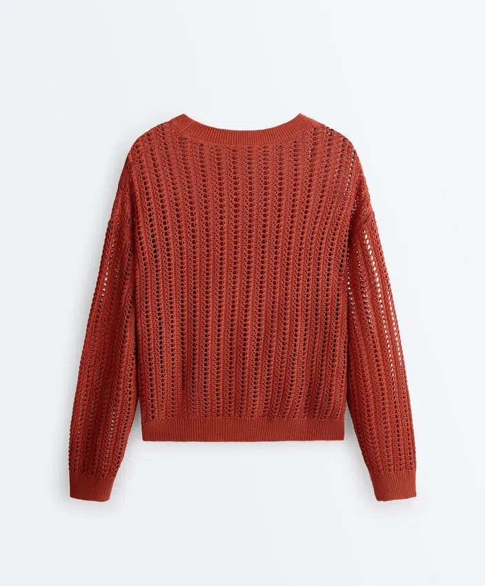 Pullover aus offenem Rippenstrick Pullover aus offenem Rippenstrick