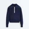 Pullover mit halbem Reißverschluss und hohem Kragen Pullover mit halbem Reißverschluss und hohem Kragen
