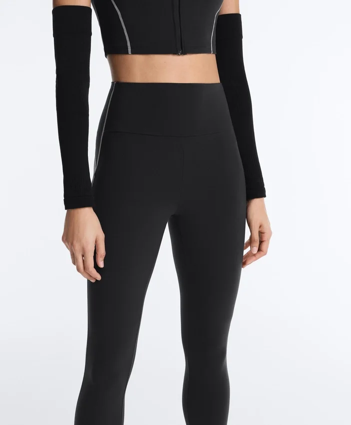 Reflektierende, hoch geschnittene, Compressive Core Control Leggings in Knöchellänge Reflektierende, hoch geschnittene, Compressive Core Control Leggings in Knöchellänge