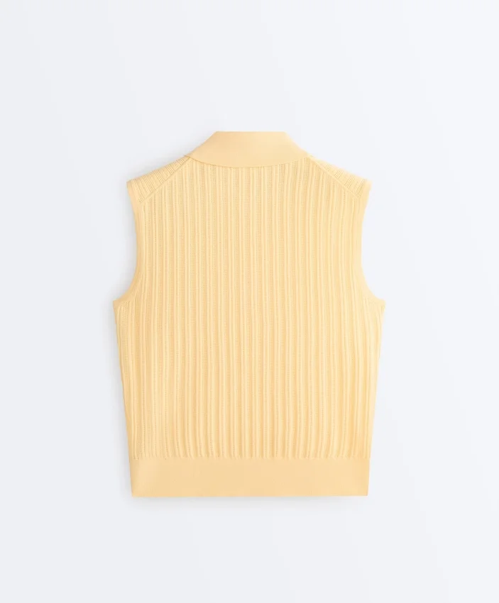 Ärmelloser Pullover aus offenem Strick Ärmelloser Pullover aus offenem Strick