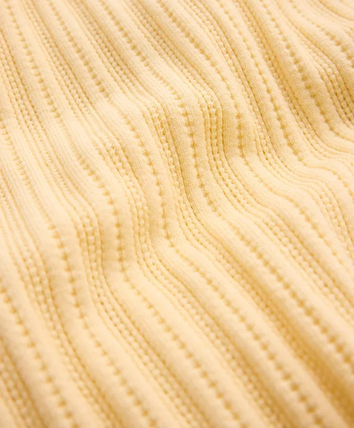 Ärmelloser Pullover aus offenem Strick Ärmelloser Pullover aus offenem Strick