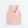 Ärmelloses Comfortlux-T-Shirt mit Überkreuz-Ausschnitt Ärmelloses Comfortlux-T-Shirt mit Überkreuz-Ausschnitt