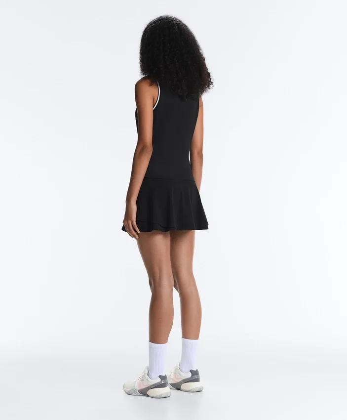 Ärmelloses T-Shirt mit V-Ausschnitt Ärmelloses T-Shirt mit V-Ausschnitt