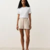 Shorts aus 100 % Leinen mit mittlerer Leibhöhe Shorts aus 100 % Leinen mit mittlerer Leibhöhe