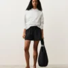 Shorts aus 100 % Leinen mit mittlerer Leibhöhe Shorts aus 100 % Leinen mit mittlerer Leibhöhe