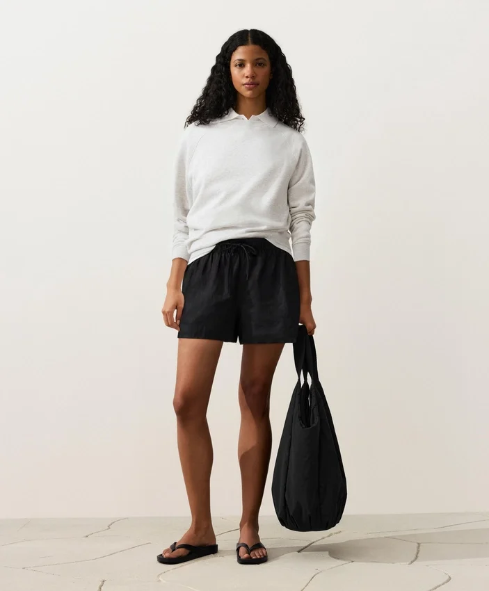 Shorts aus 100 % Leinen mit mittlerer Leibhöhe Shorts aus 100 % Leinen mit mittlerer Leibhöhe