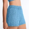 Shorts aus gewaschenem Strick mit Zopfmuster Shorts aus gewaschenem Strick mit Zopfmuster