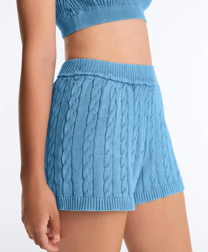 Shorts aus gewaschenem Strick mit Zopfmuster Shorts aus gewaschenem Strick mit Zopfmuster