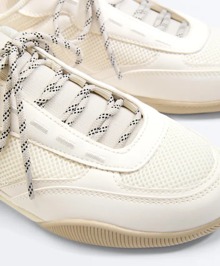 Sneaker im Sockenstil Sneaker im Sockenstil