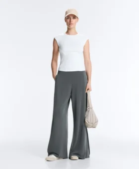 Soft Touch-Hose mit weitem Bein, Seitenfalten und Modal