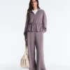 Soft Touch-Modal-Jacke mit verstellbarer Taille und hohem Kragen Soft Touch-Modal-Jacke mit verstellbarer Taille und hohem Kragen