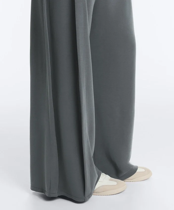 Soft Touch-Hose mit weitem Bein, Seitenfalten und Modal Soft Touch-Hose mit weitem Bein, Seitenfalten und Modal