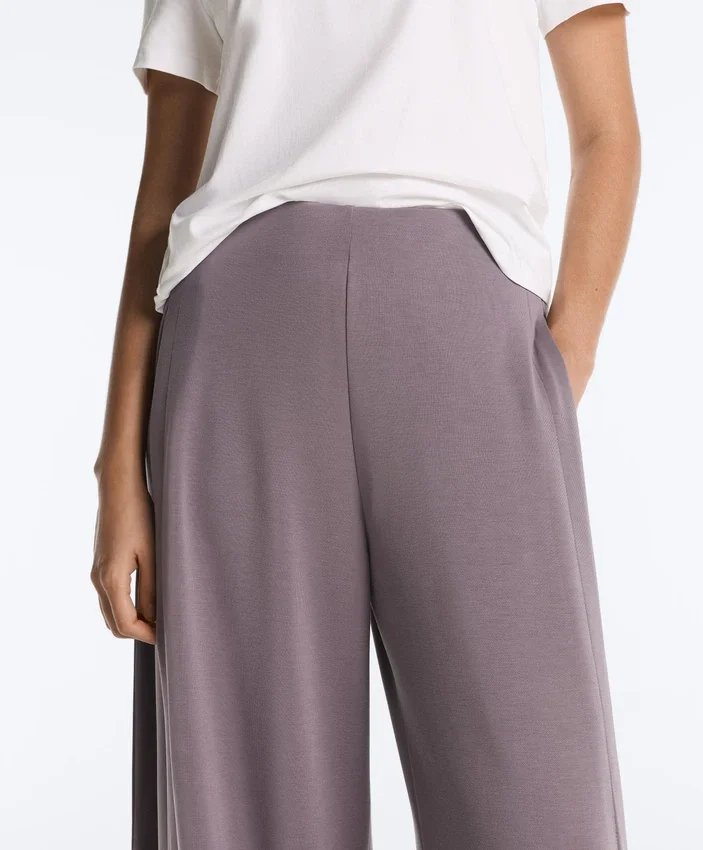 Soft Touch-Hose mit weitem Bein, Seitenfalten und Modal Soft Touch-Hose mit weitem Bein, Seitenfalten und Modal