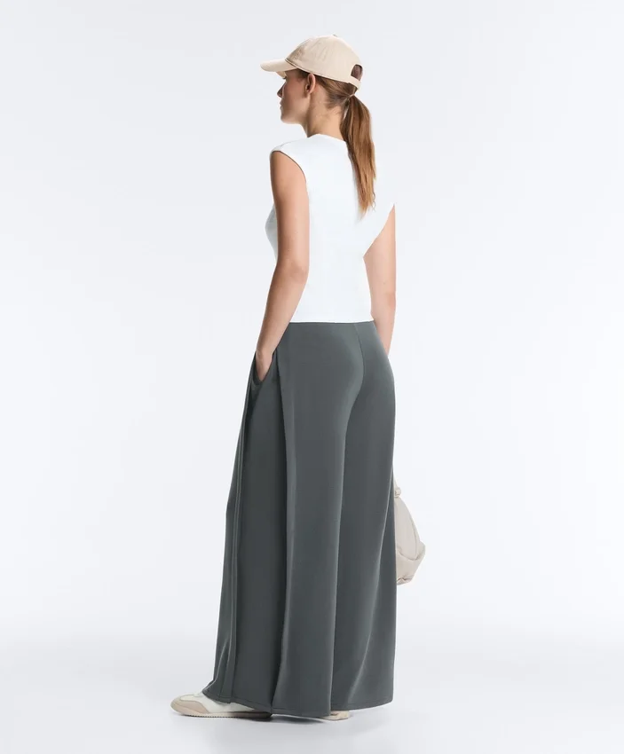 Soft Touch-Hose mit weitem Bein, Seitenfalten und Modal Soft Touch-Hose mit weitem Bein, Seitenfalten und Modal