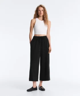 Soft Touch-Hose mit weitem Schnitt und Modal