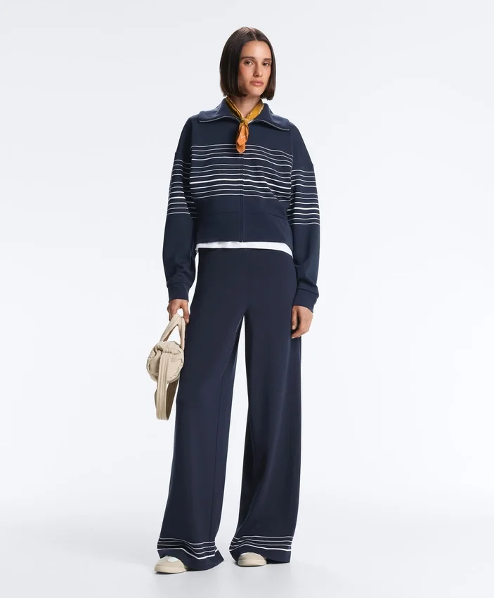 Soft Touch-Modal-Hose mit Matrosenstreifen Soft Touch-Modal-Hose mit Matrosenstreifen