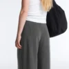 Soft Touch-Modal-Hose mit Nadelstreifen und weitem Bein Soft Touch-Modal-Hose mit Nadelstreifen und weitem Bein