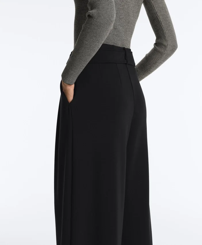Soft Touch-Modal-Hose mit weitem Bein und Falten an der Taille Soft Touch-Modal-Hose mit weitem Bein und Falten an der Taille