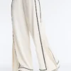 Soft Touch-Modal-Hose mit weitem Bein und kontrastfarbener Paspel Soft Touch-Modal-Hose mit weitem Bein und kontrastfarbener Paspel