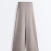 Soft Touch-Modal-Hose mit weitem Bein und Korsett-Detail Soft Touch-Modal-Hose mit weitem Bein und Korsett-Detail