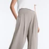 Soft Touch-Modal-Hose mit weitem Bein und Korsett-Detail Soft Touch-Modal-Hose mit weitem Bein und Korsett-Detail