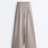 Soft Touch-Modal-Hose mit weitem Bein und Korsett-Detail Soft Touch-Modal-Hose mit weitem Bein und Korsett-Detail