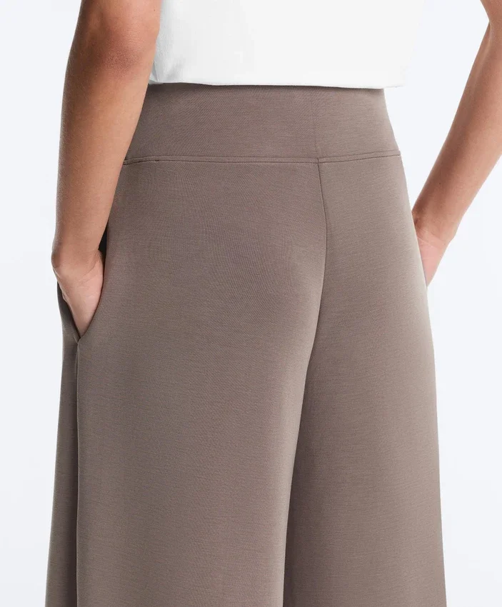 Soft Touch-Modal-Hose mit weitem Bein und Korsett-Taille Soft Touch-Modal-Hose mit weitem Bein und Korsett-Taille