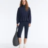 Soft Touch-Modal-Jacke mit verstellbarer Taille und hohem Kragen Soft Touch-Modal-Jacke mit verstellbarer Taille und hohem Kragen