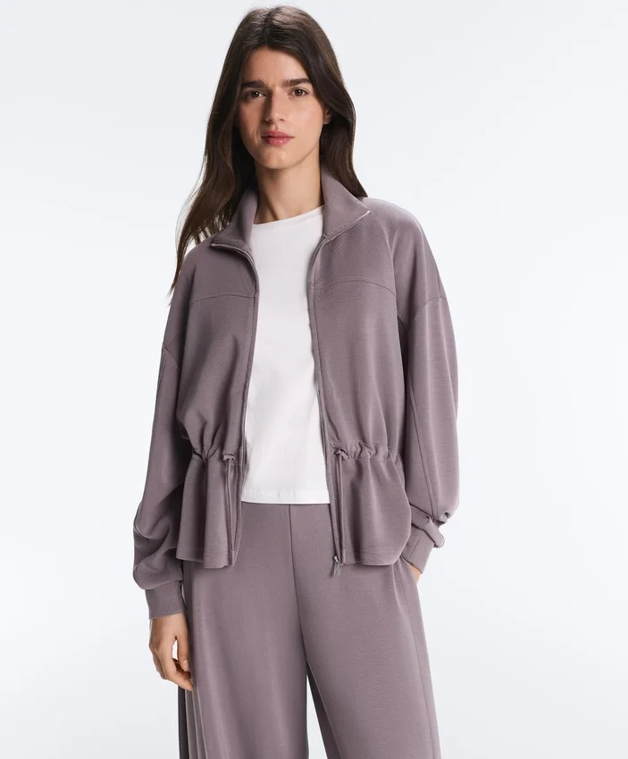 Soft Touch-Modal-Jacke mit verstellbarer Taille und hohem Kragen Soft Touch-Modal-Jacke mit verstellbarer Taille und hohem Kragen