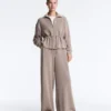 Soft Touch-Modal-Jacke mit verstellbarer Taille und hohem Kragen Soft Touch-Modal-Jacke mit verstellbarer Taille und hohem Kragen