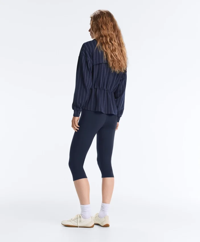 Soft Touch-Modal-Jacke mit verstellbarer Taille und hohem Kragen Soft Touch-Modal-Jacke mit verstellbarer Taille und hohem Kragen