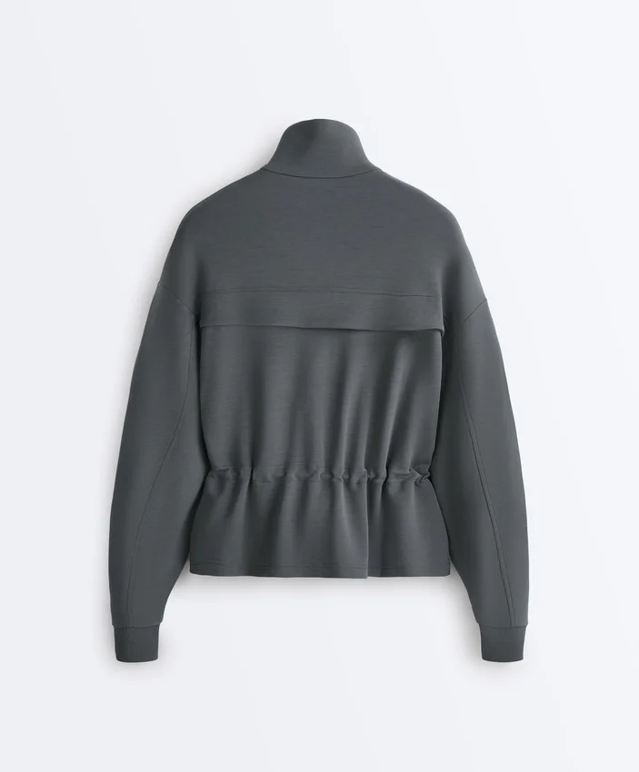 Soft Touch-Modal-Jacke mit verstellbarer Taille und hohem Kragen Soft Touch-Modal-Jacke mit verstellbarer Taille und hohem Kragen