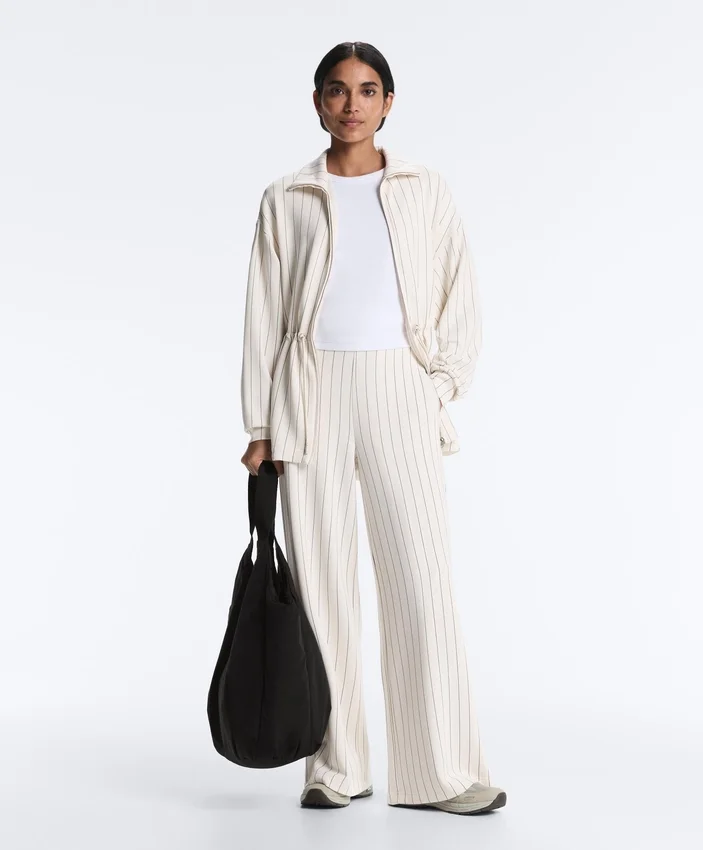 Lange Nadelstreifen-Jacke mit verstellbarer Taille und Soft Touch-Modal Lange Nadelstreifen-Jacke mit verstellbarer Taille und Soft Touch-Modal