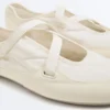 Sportliche flache Schuhe aus Nylon Sportliche flache Schuhe aus Nylon