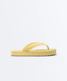 Strand-Sandalen mit strukturiertem Plateau