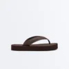 Strand-Sandalen mit strukturiertem Plateau Strand-Sandalen mit strukturiertem Plateau