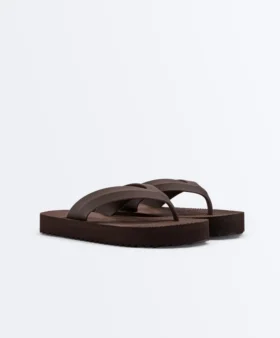 Strand-Sandalen mit strukturiertem Plateau Strand-Sandalen mit strukturiertem Plateau